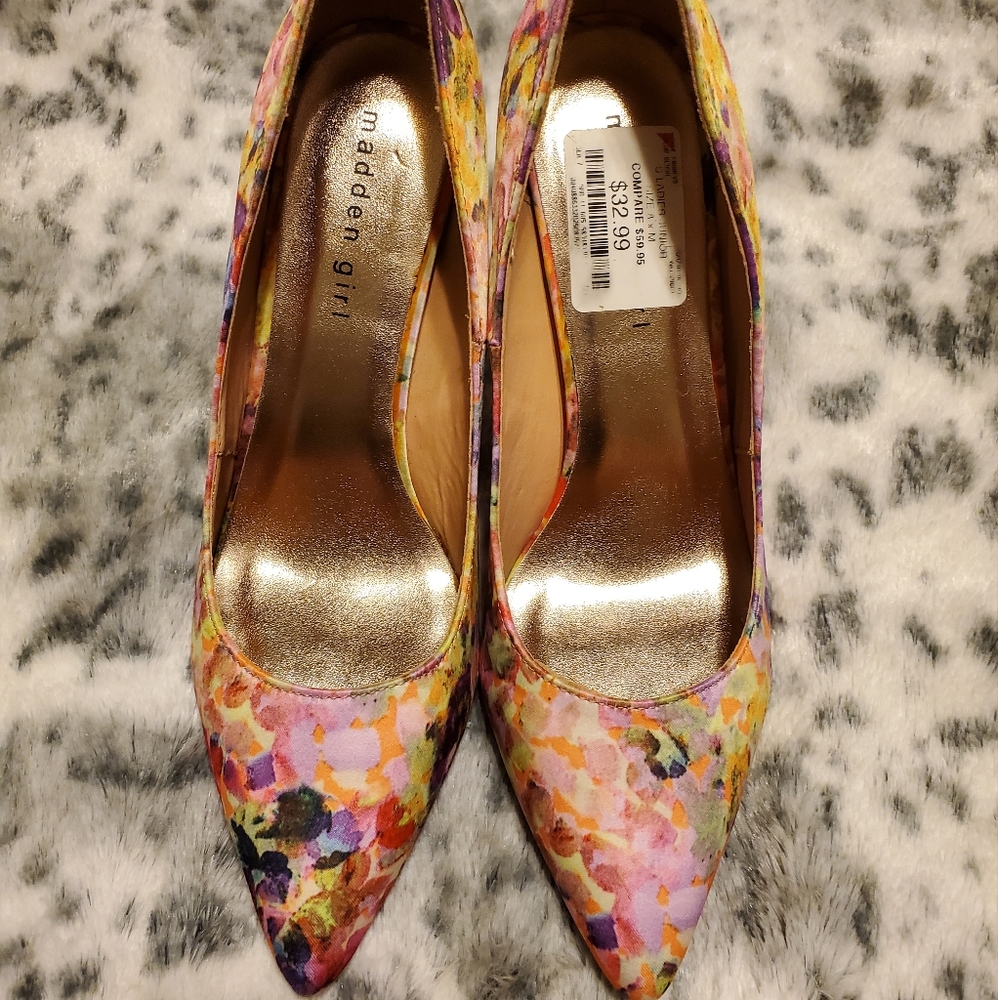 Madden girl shoes. Multi color. Size 8M.